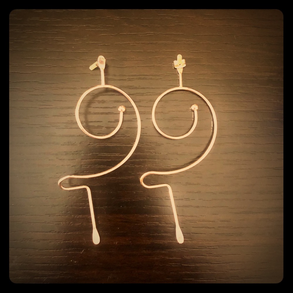 Unique and beautiful gold earrings!